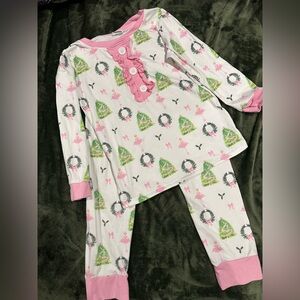 Source Unknown Pink and Green Kids Pajama Set